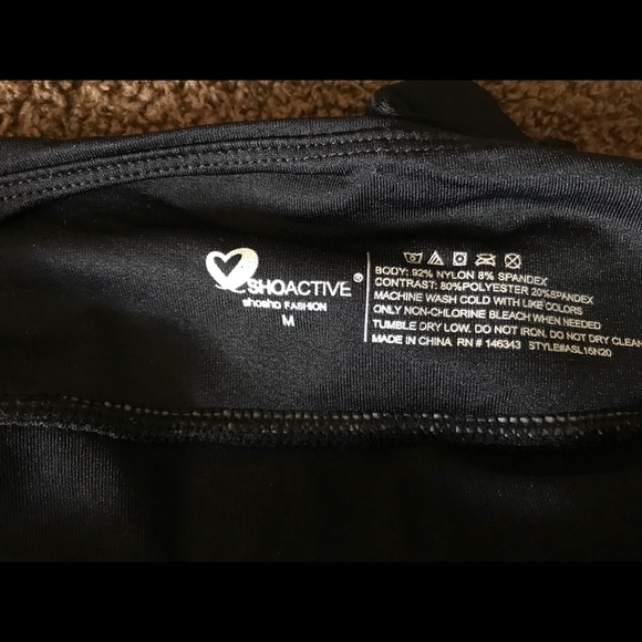 Woman’s Leggings size medium - Picture 5 of 6